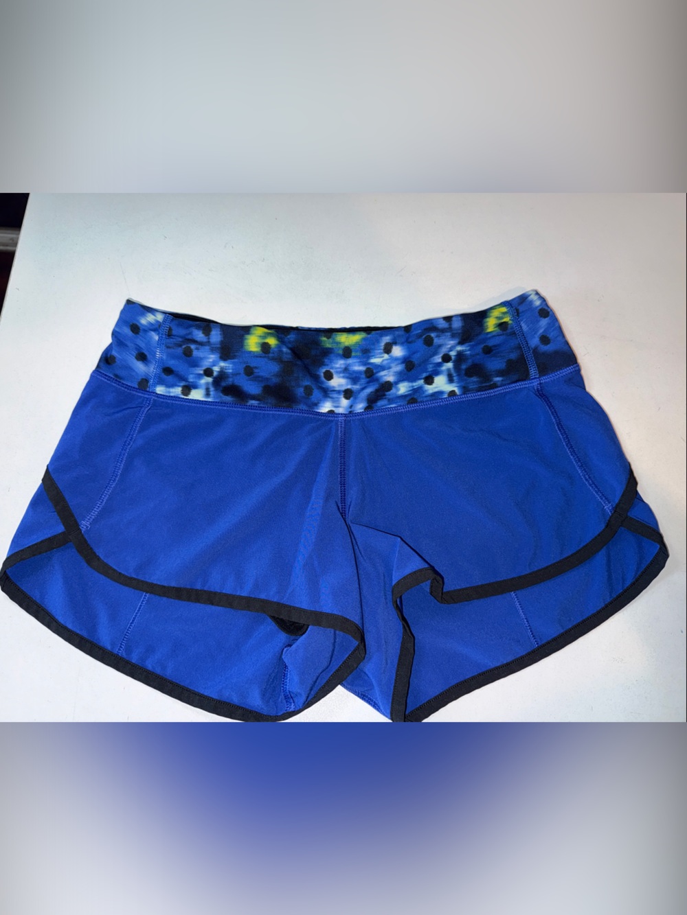 lululemon athletica Royal Blue Shorts with Multicolor Waist size 4 2.5” inseam